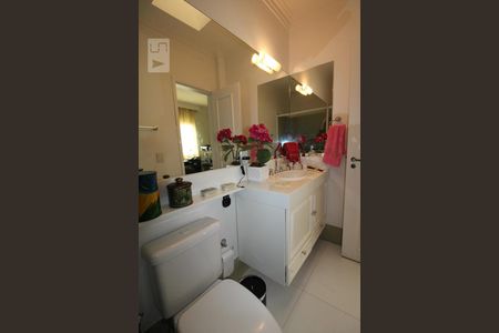 Casa de condomínio à venda com 400m², 3 quartos e 4 vagasBanheiro Social