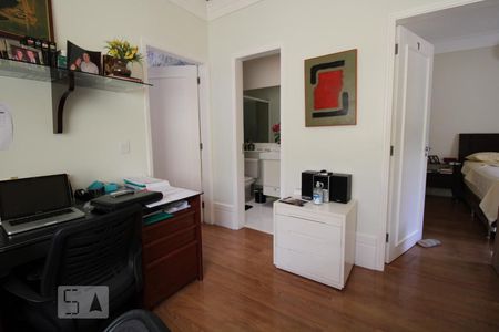 Casa de condomínio à venda com 400m², 3 quartos e 4 vagasHall dos quartos