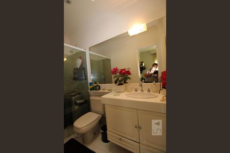 Casa de condomínio à venda com 400m², 3 quartos e 4 vagasBanheiro Social