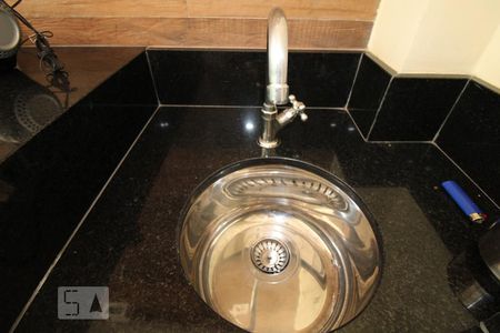 Casa de condomínio à venda com 400m², 3 quartos e 4 vagasQuintal