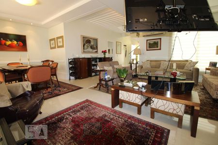 Casa de condomínio à venda com 400m², 3 quartos e 4 vagasSala