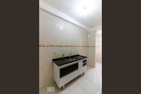 Cozinha de apartamento para alugar com 2 quartos, 48m² em Jardim Central, Cotia