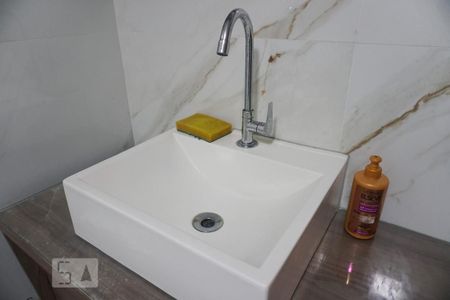 Casa à venda com 340m², 3 quartos e 2 vagasBanheiro 2