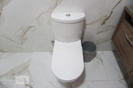 Casa à venda com 340m², 3 quartos e 2 vagasBanheiro 2