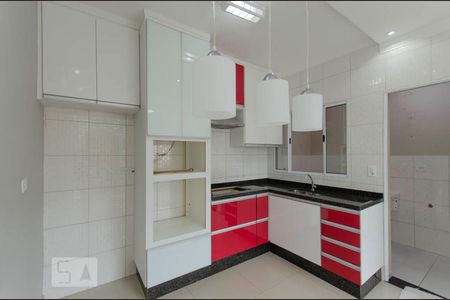 Sala e Cozinha Integrada de casa de condomínio para alugar com 2 quartos, 65m² em Vila Santana, São Paulo