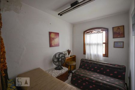 Casa à venda com 150m², 4 quartos e 2 vagasQuarto de Serviço