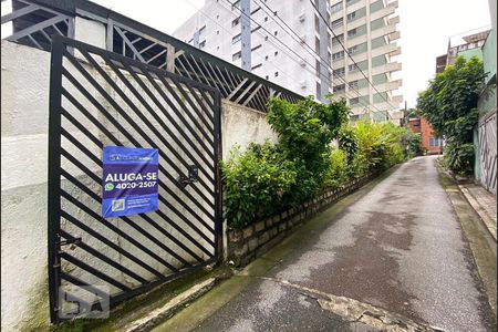 Casa à venda com 150m², 4 quartos e 2 vagasEntrada Condominio