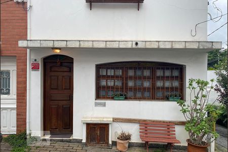 Casa à venda com 150m², 4 quartos e 2 vagasFachada