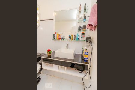 Casa à venda com 290m², 3 quartos e 2 vagas Casa à venda com 290m², 3 quartos e 2 vagasSuíte