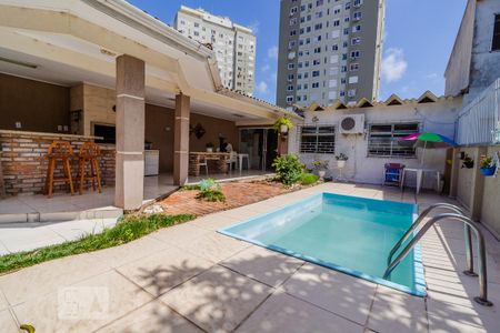Casa à venda com 290m², 3 quartos e 2 vagas Casa à venda com 290m², 3 quartos e 2 vagasQuintal