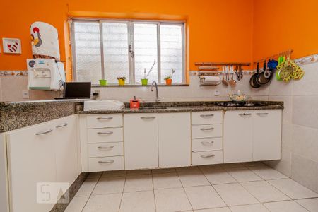 Casa à venda com 290m², 3 quartos e 2 vagas Casa à venda com 290m², 3 quartos e 2 vagasCozinha