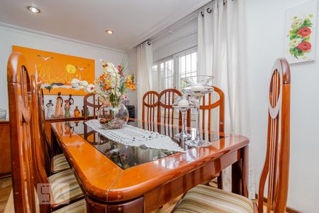 Casa à venda com 290m², 3 quartos e 2 vagas Casa à venda com 290m², 3 quartos e 2 vagasSala
