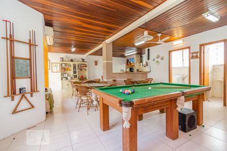 Casa à venda com 290m², 3 quartos e 2 vagas Casa à venda com 290m², 3 quartos e 2 vagasSalão de Festas