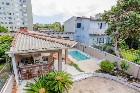 Casa à venda com 290m², 3 quartos e 2 vagas Casa à venda com 290m², 3 quartos e 2 vagasVista