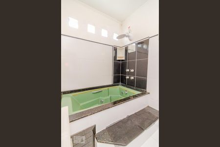 Casa à venda com 290m², 3 quartos e 2 vagas Casa à venda com 290m², 3 quartos e 2 vagasSuíte