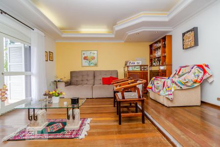 Casa à venda com 290m², 3 quartos e 2 vagas Casa à venda com 290m², 3 quartos e 2 vagasSala