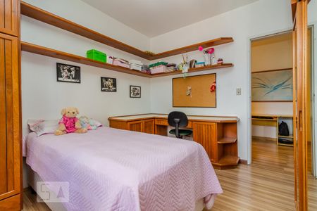 Casa à venda com 290m², 3 quartos e 2 vagas Casa à venda com 290m², 3 quartos e 2 vagasQuarto 2
