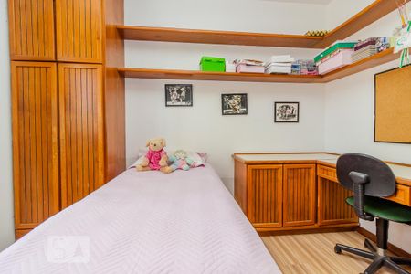 Casa à venda com 290m², 3 quartos e 2 vagas Casa à venda com 290m², 3 quartos e 2 vagasQuarto 2