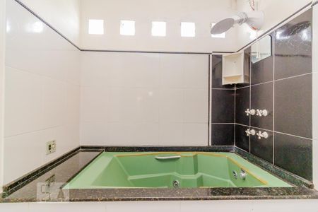Casa à venda com 290m², 3 quartos e 2 vagas Casa à venda com 290m², 3 quartos e 2 vagasSuíte