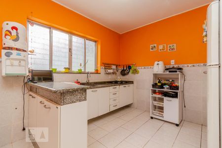 Casa à venda com 290m², 3 quartos e 2 vagas Casa à venda com 290m², 3 quartos e 2 vagasCozinha
