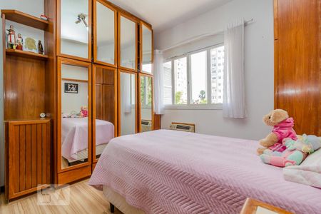 Casa à venda com 290m², 3 quartos e 2 vagas Casa à venda com 290m², 3 quartos e 2 vagasQuarto 2