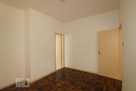 Quarto 1 de apartamento para alugar com 1 quarto, 47m² em Petrópolis, Porto Alegre