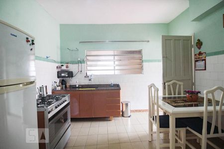Casa à venda com 150m², 2 quartos e 2 vagasCozinha
