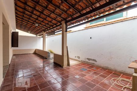 Casa para alugar com 170m², 3 quartos e 3 vagasQuintal - Fundos