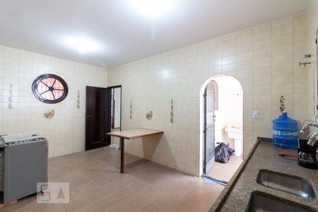 Casa para alugar com 170m², 3 quartos e 3 vagasCozinha