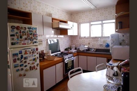 Apartamento à venda com 93m², 2 quartos e 1 vagaCozinha