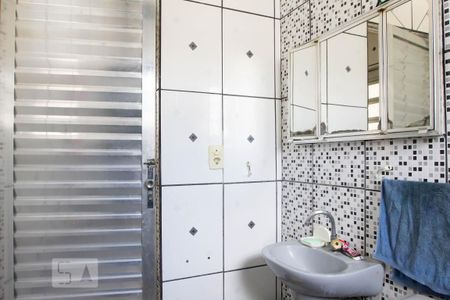 Casa à venda com 190m², 4 quartos e 5 vagas Casa à venda com 190m², 4 quartos e 5 vagasBanheiro 1