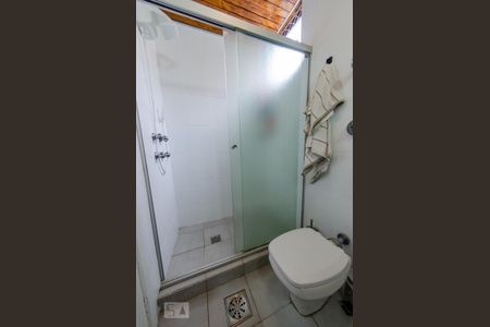 Apartamento à venda com 140m², 3 quartos e sem vagaBanheiro social