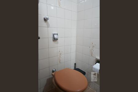 Casa à venda com 450m², 2 quartos e 4 vagasBanheiro