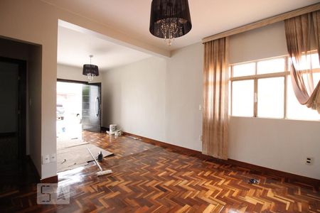 Sala de casa para alugar com 3 quartos, 130m² em Taguatinga Norte (taguatinga), Brasília