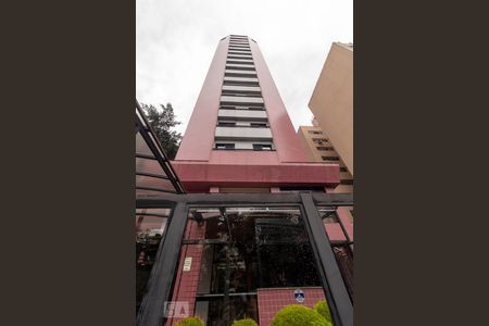 Apartamento para alugar com 75m², 2 quartos e 1 vaga Apartamento para alugar com 75m², 2 quartos e 1 vagaFachada