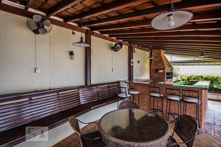 Apartamento para alugar com 250m², 4 quartos e 2 vagasÁrea comum - Churrasqueira