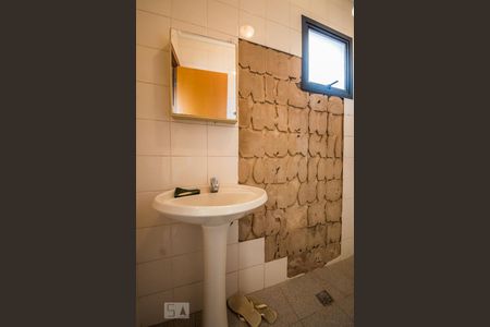 Apartamento para alugar com 250m², 4 quartos e 2 vagasBanheiro de Serviço