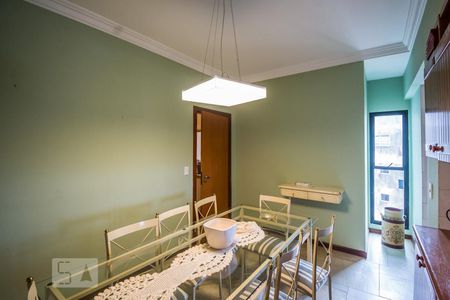 Apartamento para alugar com 250m², 4 quartos e 2 vagasCopa