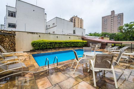 Apartamento para alugar com 250m², 4 quartos e 2 vagasÁrea comum - Piscina