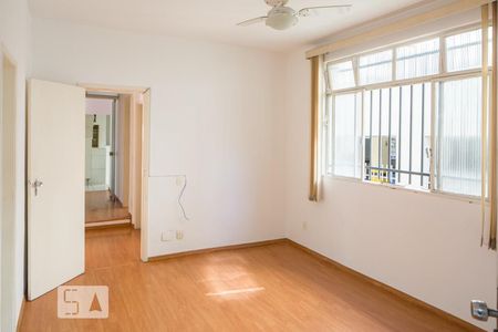 Apartamento para alugar com 3 quartos, 110m² em Santo Antônio, Belo Horizonte