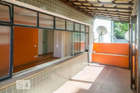 Apartamento para alugar com 3 quartos, 110m² em Santo Antônio, Belo Horizonte