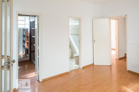 Apartamento para alugar com 3 quartos, 110m² em Santo Antônio, Belo Horizonte