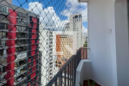 Sacada de apartamento à venda com 3 quartos, 80m² em Vila Olímpia, São Paulo