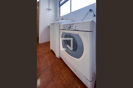 Apartamento à venda com 80m², 3 quartos e 1 vagaÁrea de Serviço