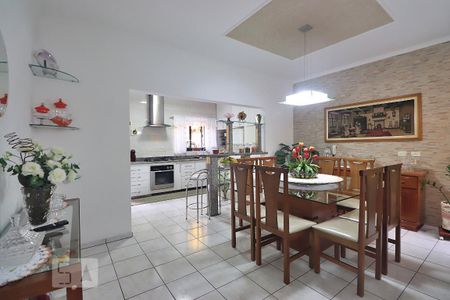 Casa à venda com 201m², 4 quartos e 4 vagasCopa