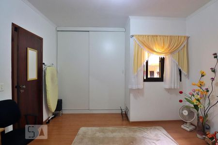 Casa à venda com 201m², 4 quartos e 4 vagasQuarto 3