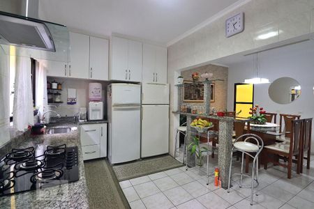 Casa à venda com 201m², 4 quartos e 4 vagasCozinha