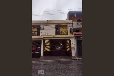 Casa à venda com 201m², 4 quartos e 4 vagas Casa à venda com 201m², 4 quartos e 4 vagasFachada