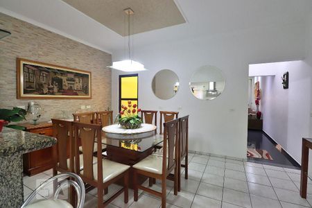 Casa à venda com 201m², 4 quartos e 4 vagasCopa