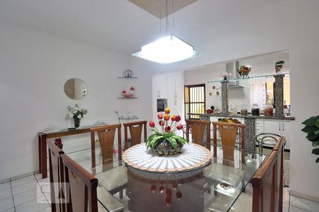 Casa à venda com 201m², 4 quartos e 4 vagasCopa